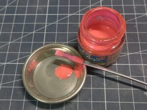 塗料皿に塗料1