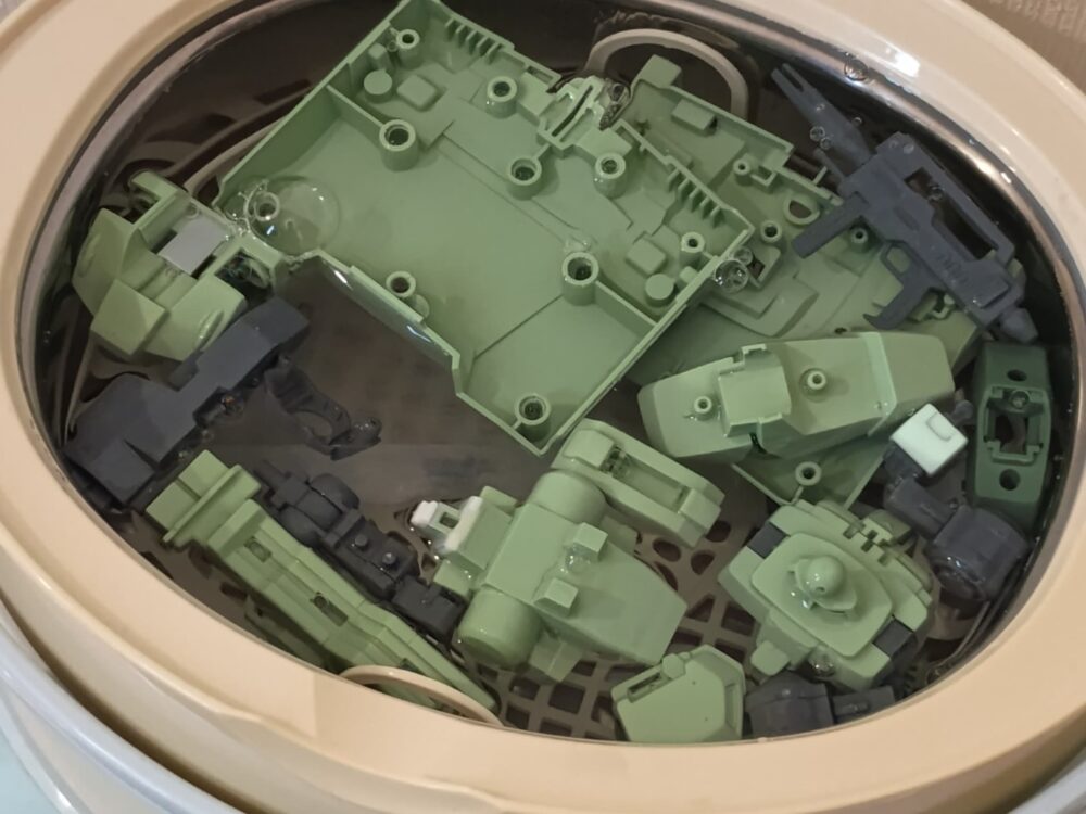 超音波洗浄器洗浄中の中