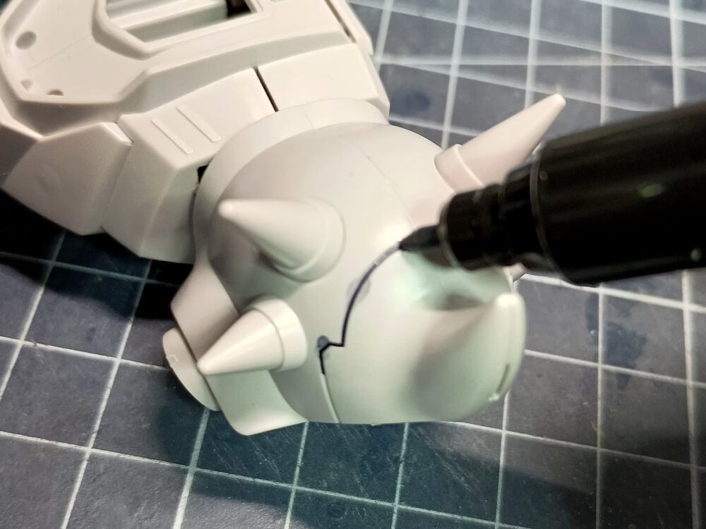 バギ・ドーガ肩スミ入れ後